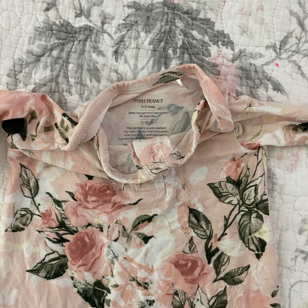 Posh peanut gown 0-3 months